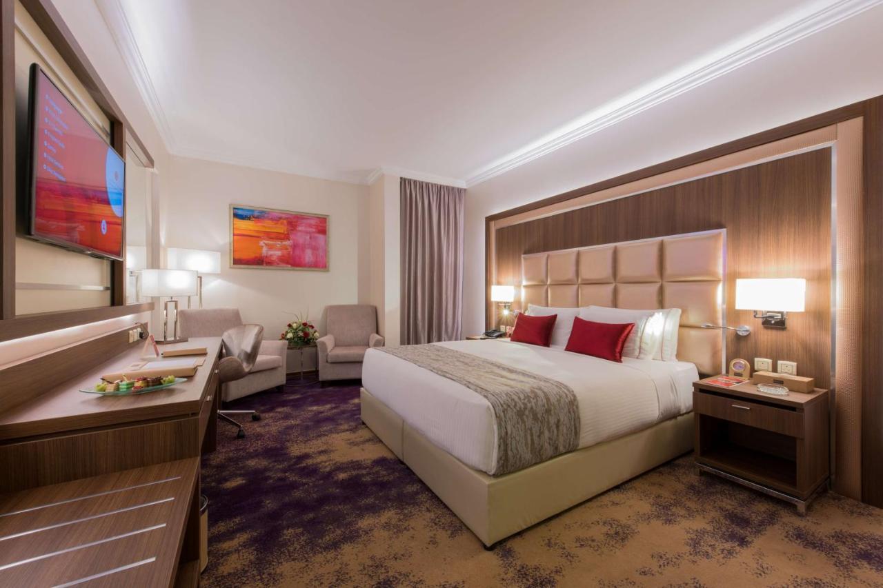 Ramada By Wyndham Continental Jeddah Hotel Buitenkant foto