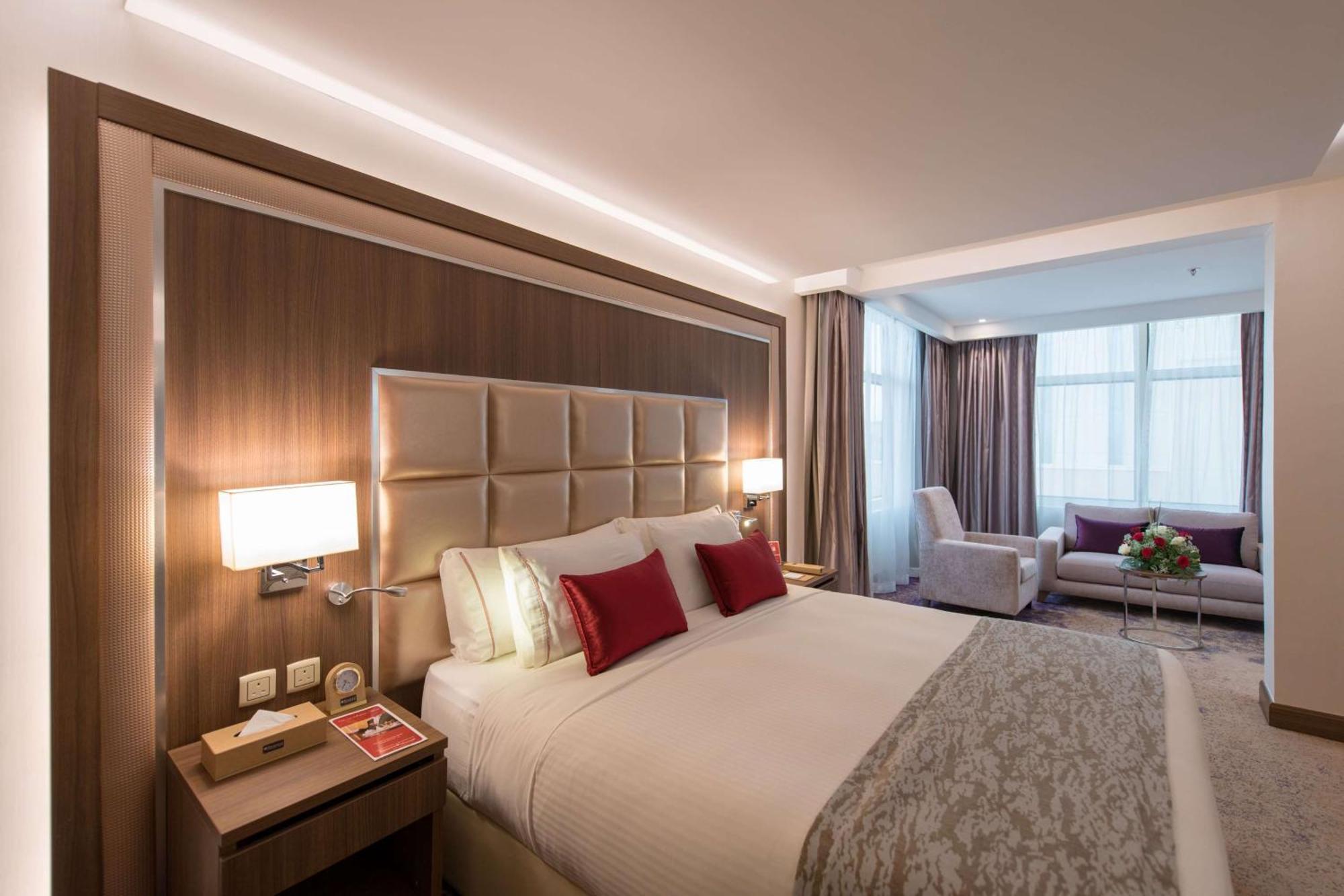 Ramada By Wyndham Continental Jeddah Hotel Buitenkant foto