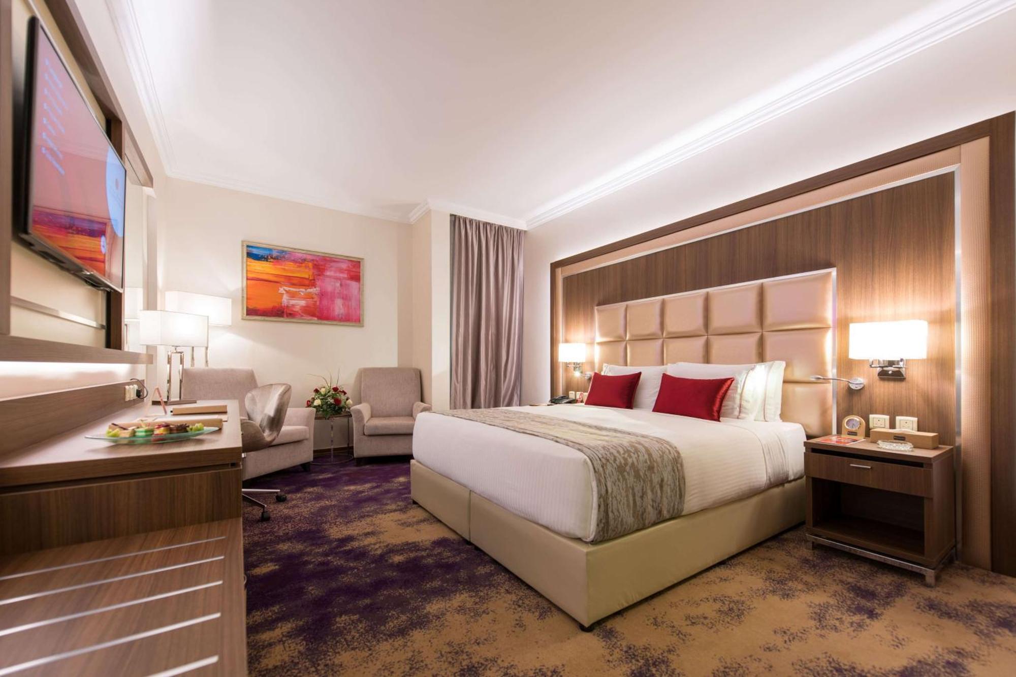 Ramada By Wyndham Continental Jeddah Hotel Buitenkant foto