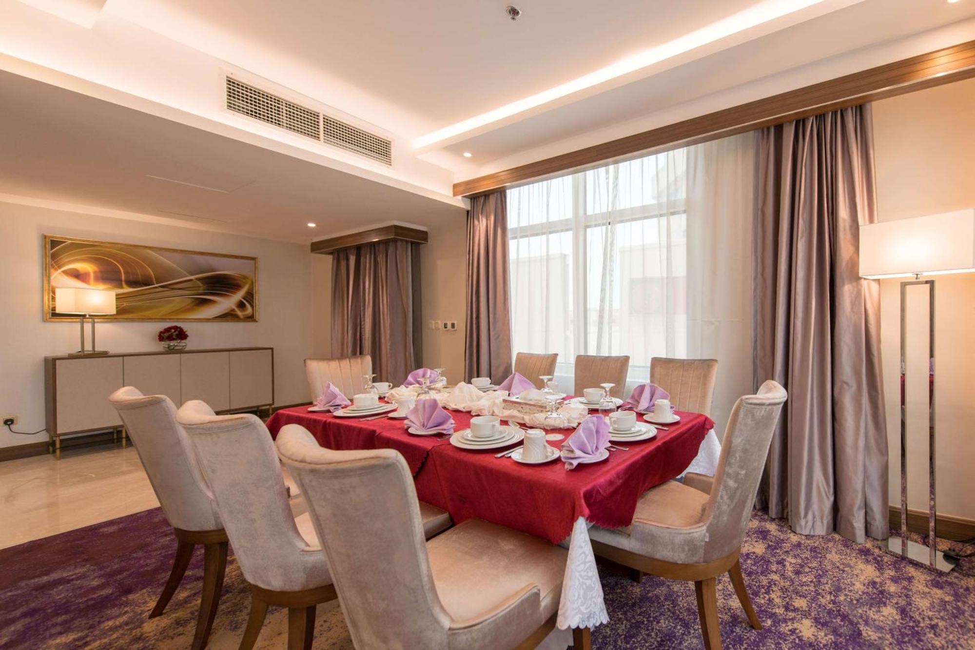 Ramada By Wyndham Continental Jeddah Hotel Buitenkant foto