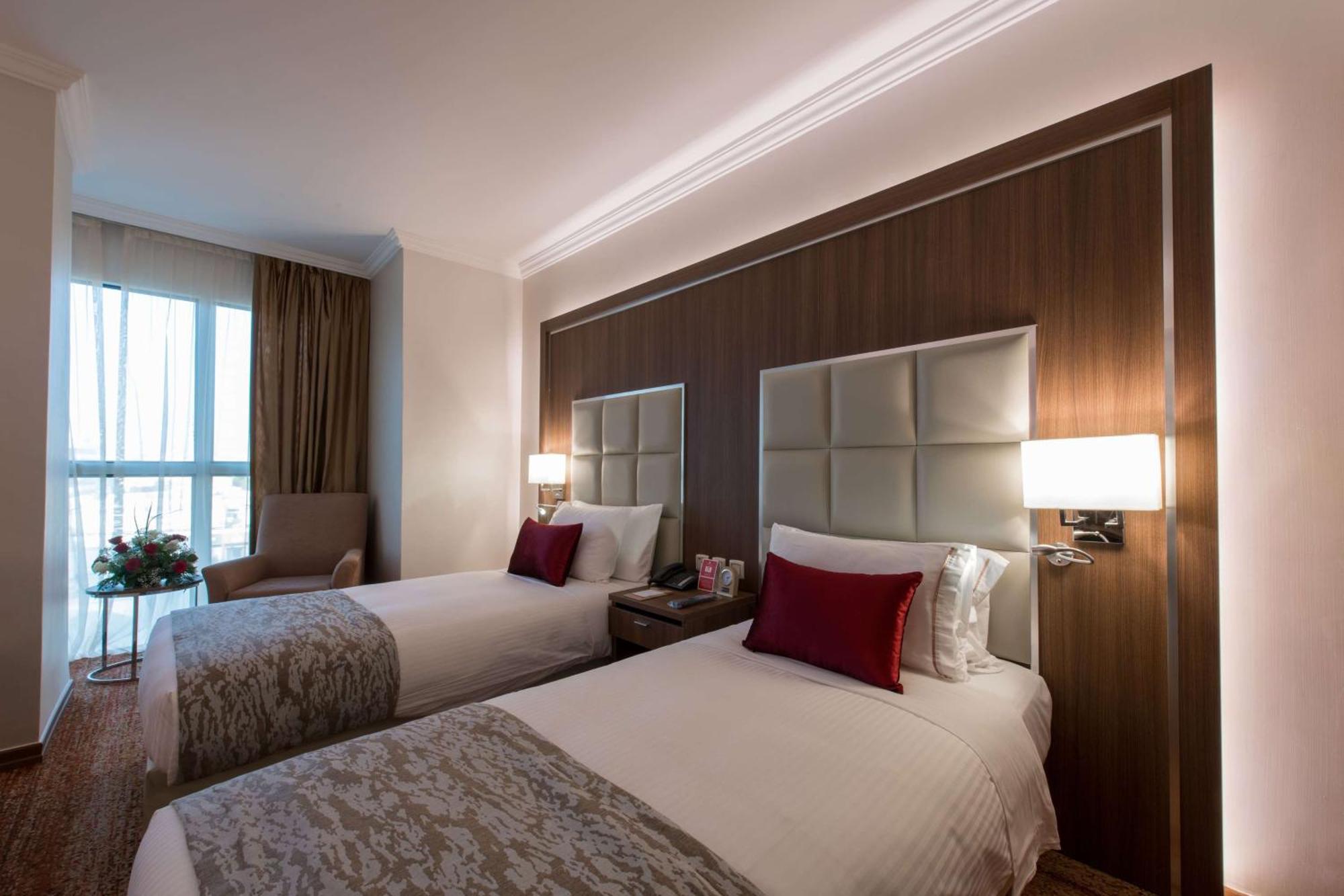 Ramada By Wyndham Continental Jeddah Hotel Buitenkant foto