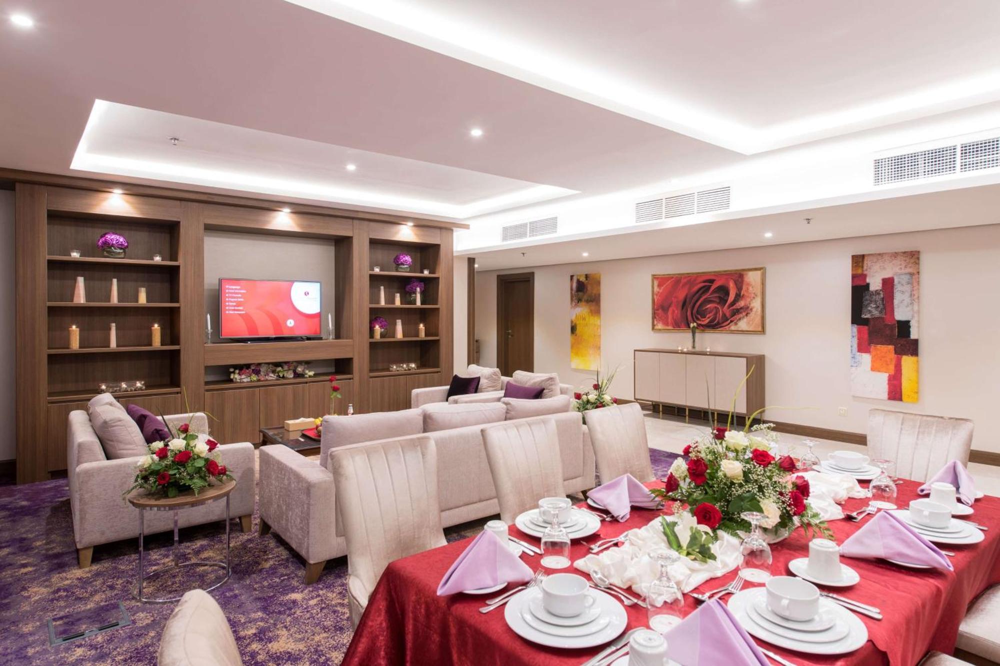 Ramada By Wyndham Continental Jeddah Hotel Buitenkant foto