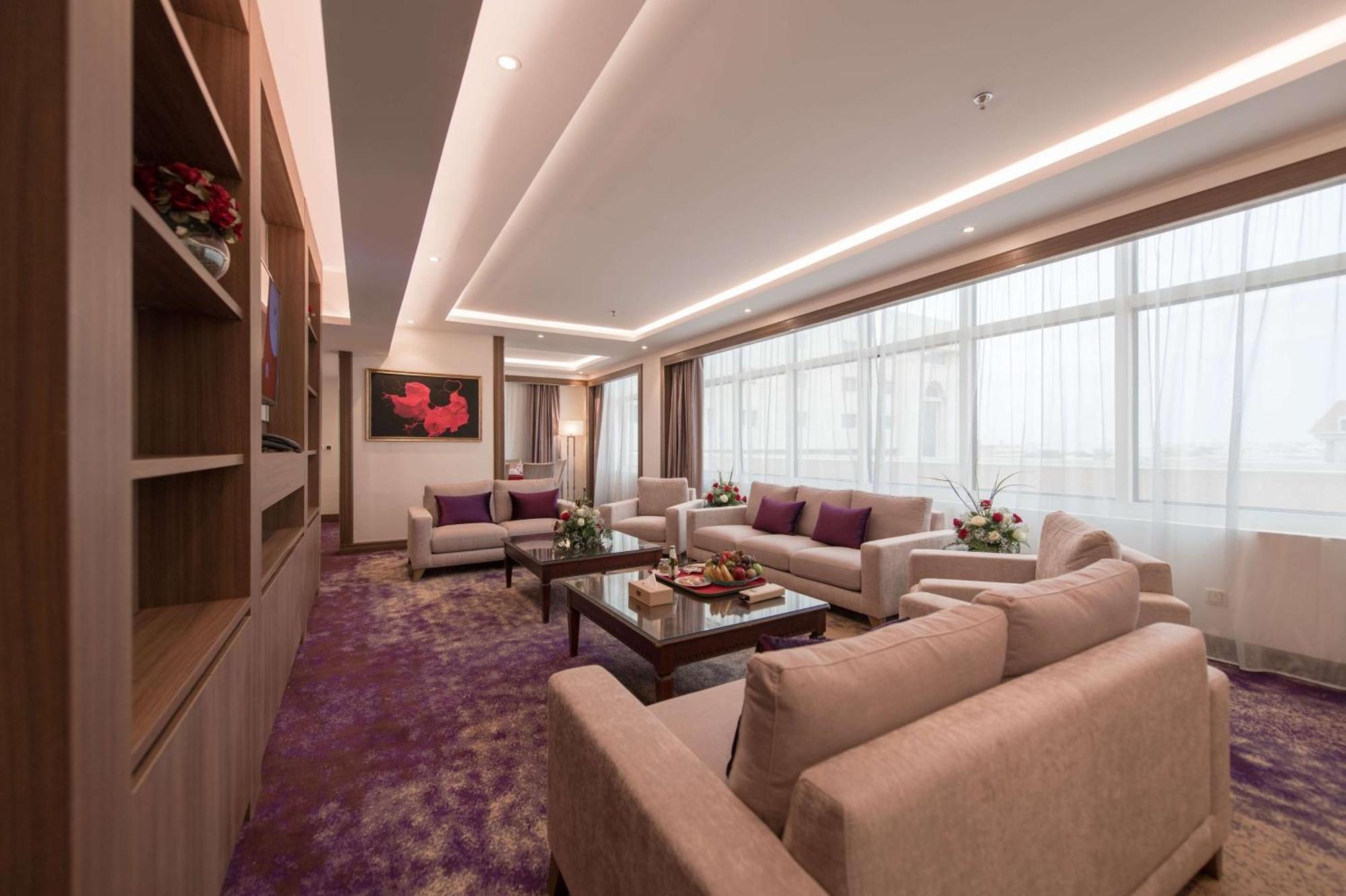 Ramada By Wyndham Continental Jeddah Hotel Buitenkant foto