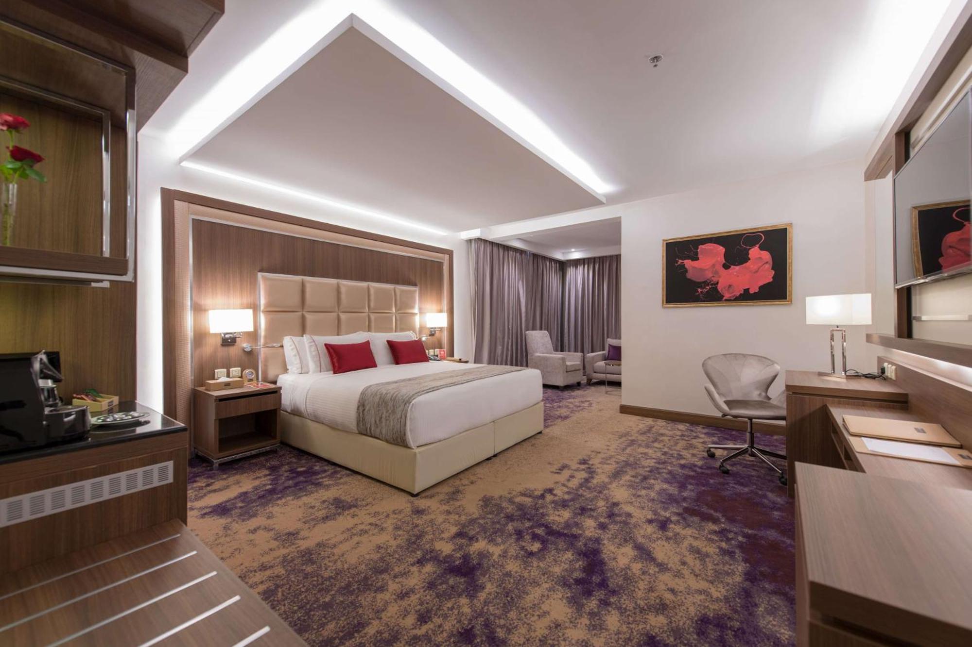 Ramada By Wyndham Continental Jeddah Hotel Buitenkant foto