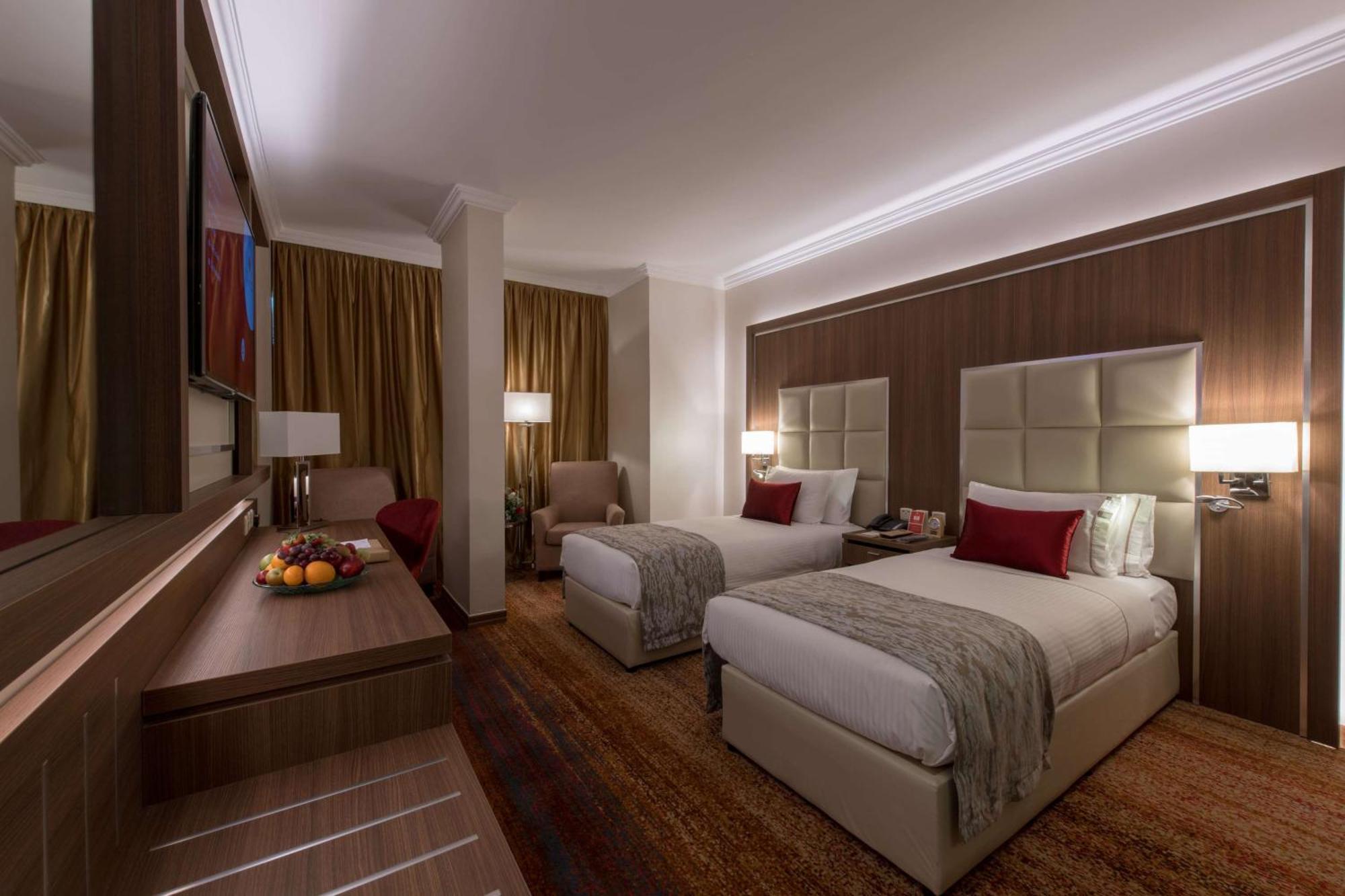 Ramada By Wyndham Continental Jeddah Hotel Buitenkant foto