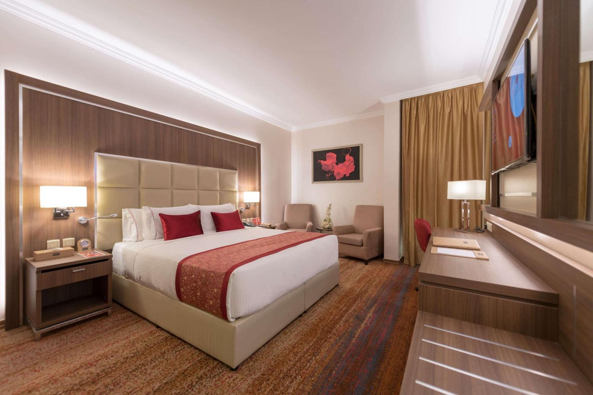 Ramada By Wyndham Continental Jeddah Hotel Buitenkant foto