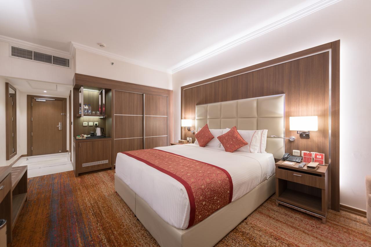 Ramada By Wyndham Continental Jeddah Hotel Buitenkant foto