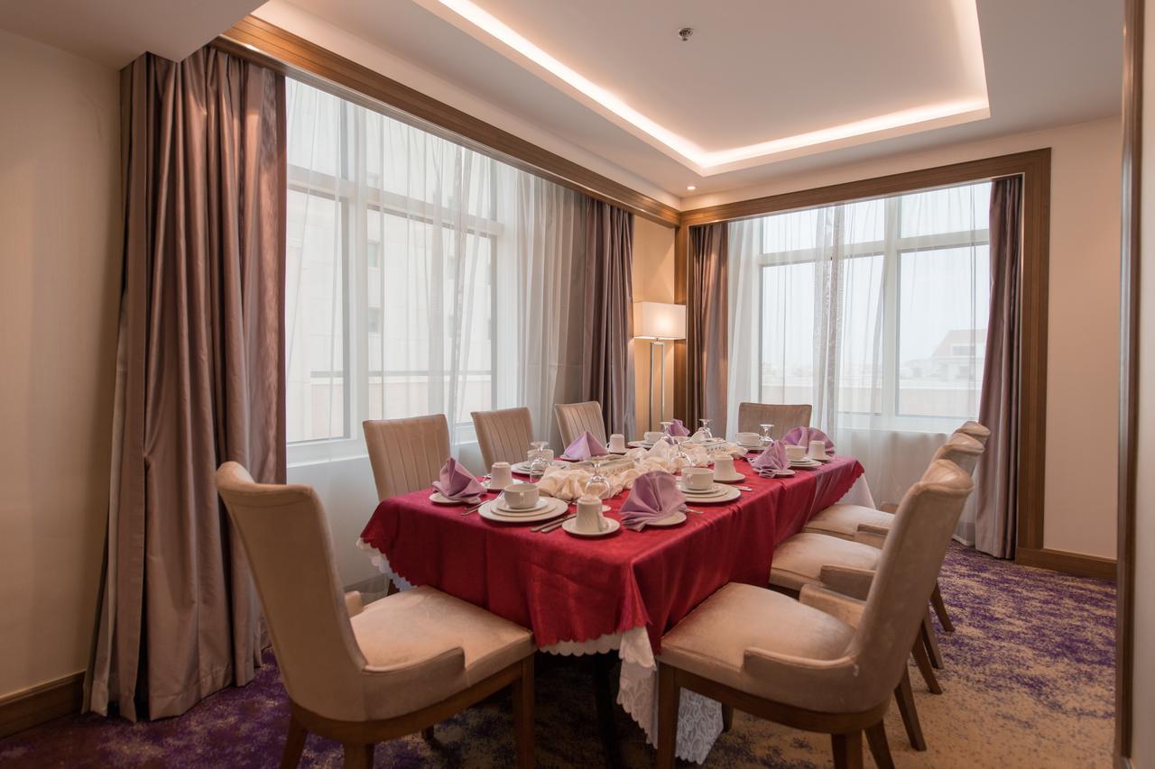 Ramada By Wyndham Continental Jeddah Hotel Buitenkant foto