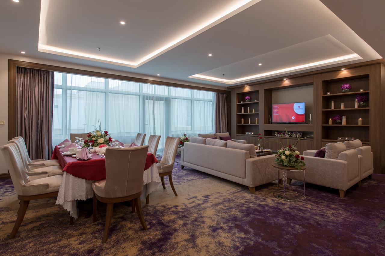 Ramada By Wyndham Continental Jeddah Hotel Buitenkant foto