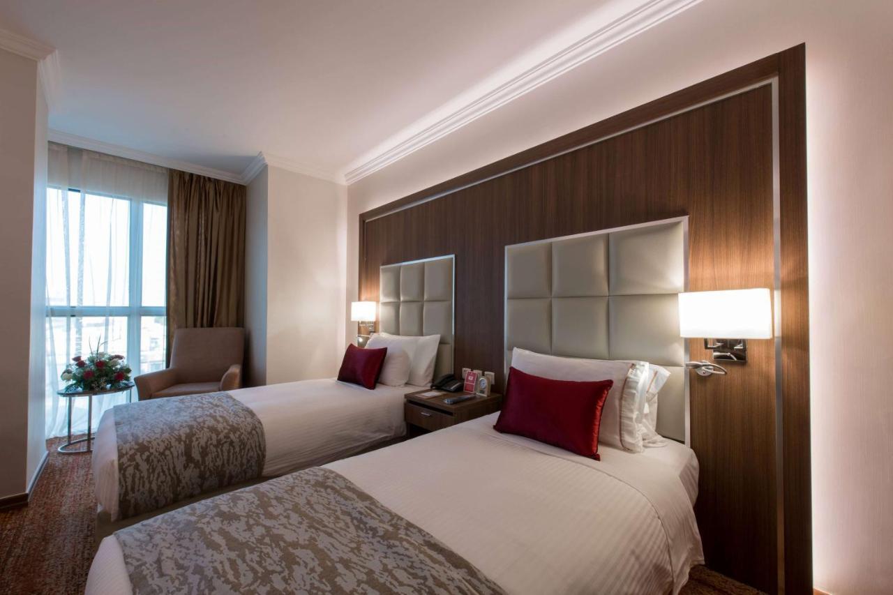 Ramada By Wyndham Continental Jeddah Hotel Buitenkant foto
