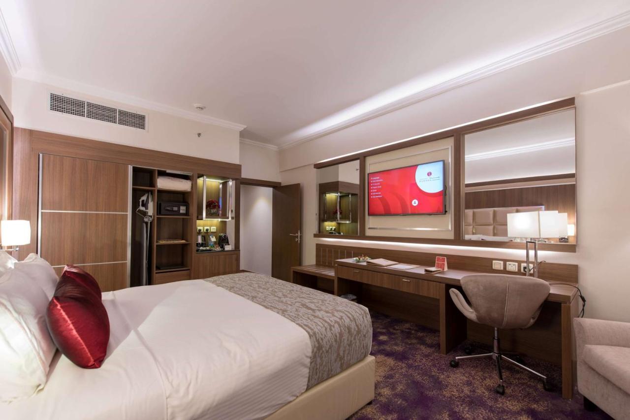 Ramada By Wyndham Continental Jeddah Hotel Buitenkant foto